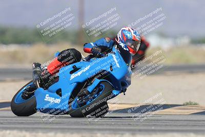 media/Oct-13-2025-Moto Forza (Mon) [[a66d839500]]/3-B Group/Session 3 (Turn 16)/